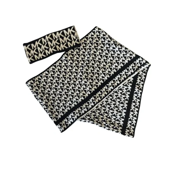 Michael Kors Accessories Michael Kors Black And White Knit